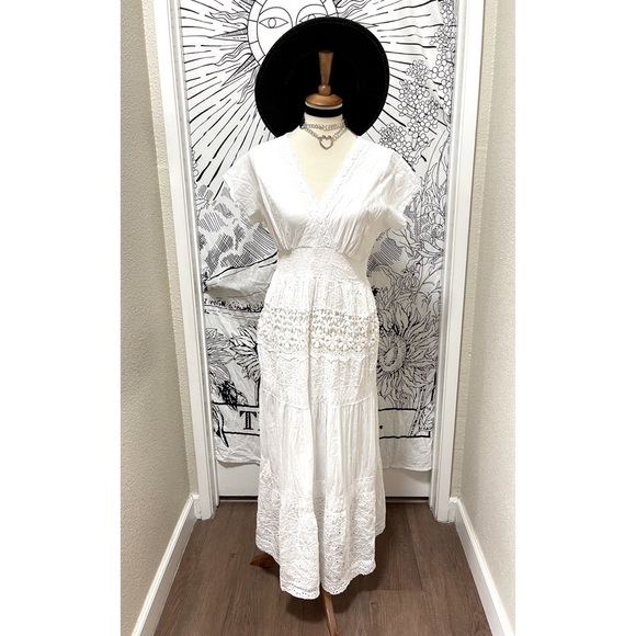 🌈 Beautiful maxi lace dress - Picture 10 of 12